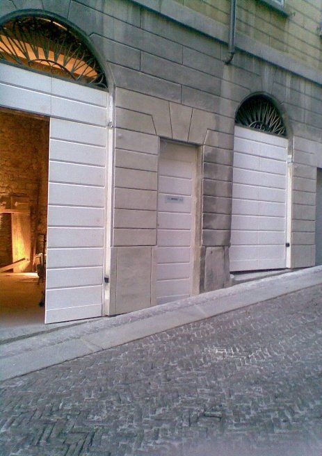 Portone in legno