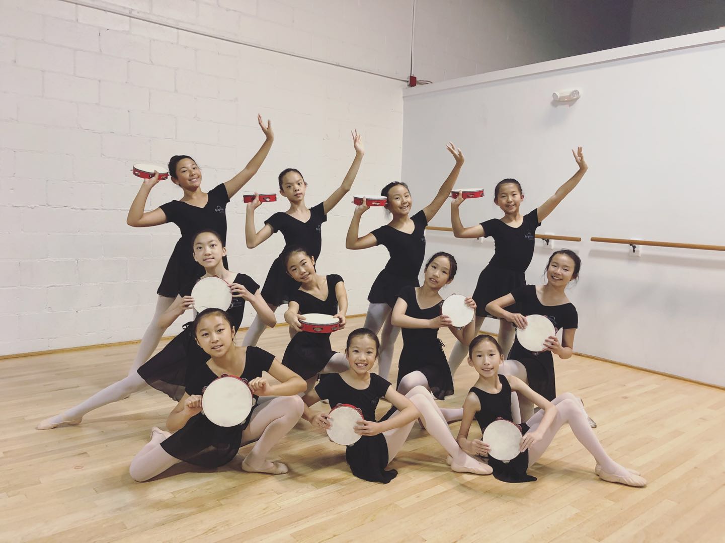 Chinese Folk Dance Test Tamborines