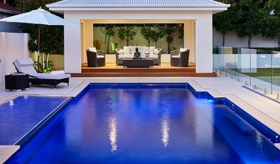 house with swimming pool
