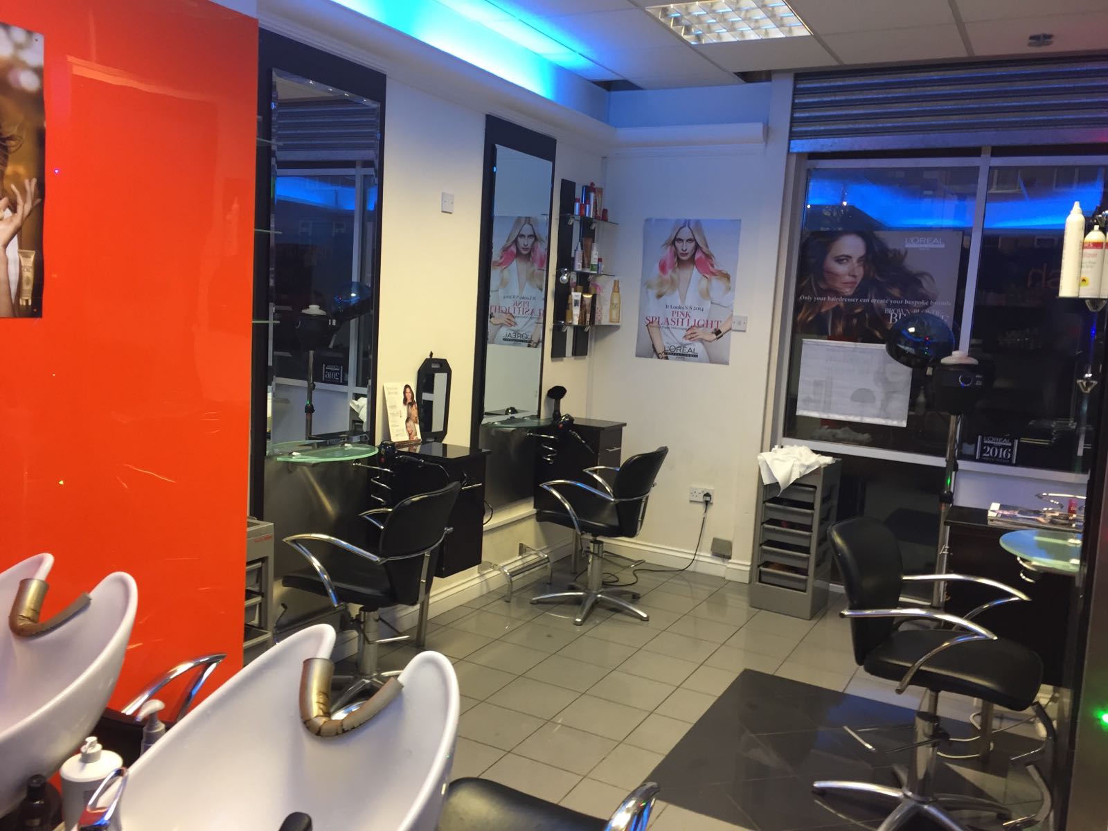 chairs and mirror