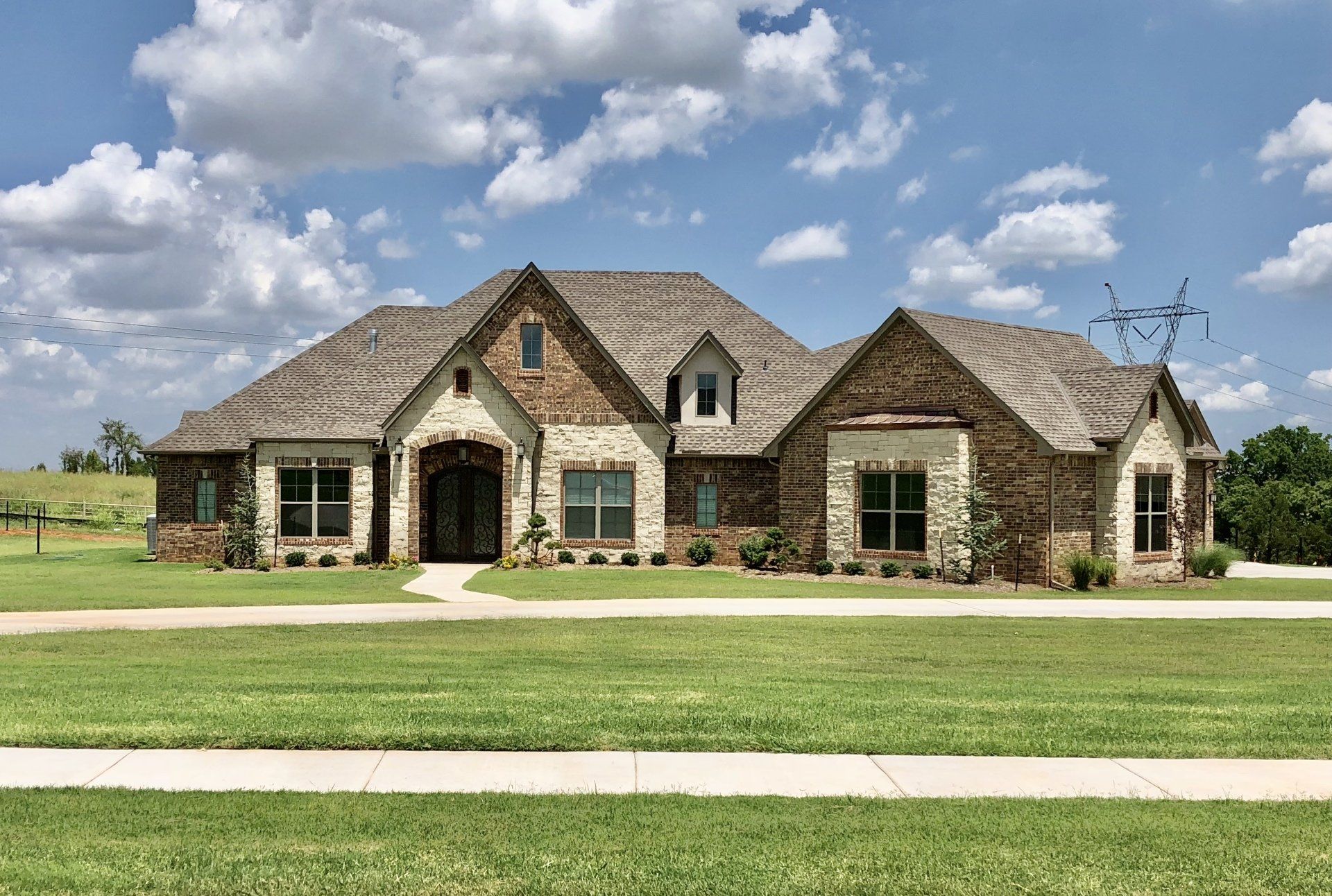 Custom Home - Brick Home, Edmond, OK