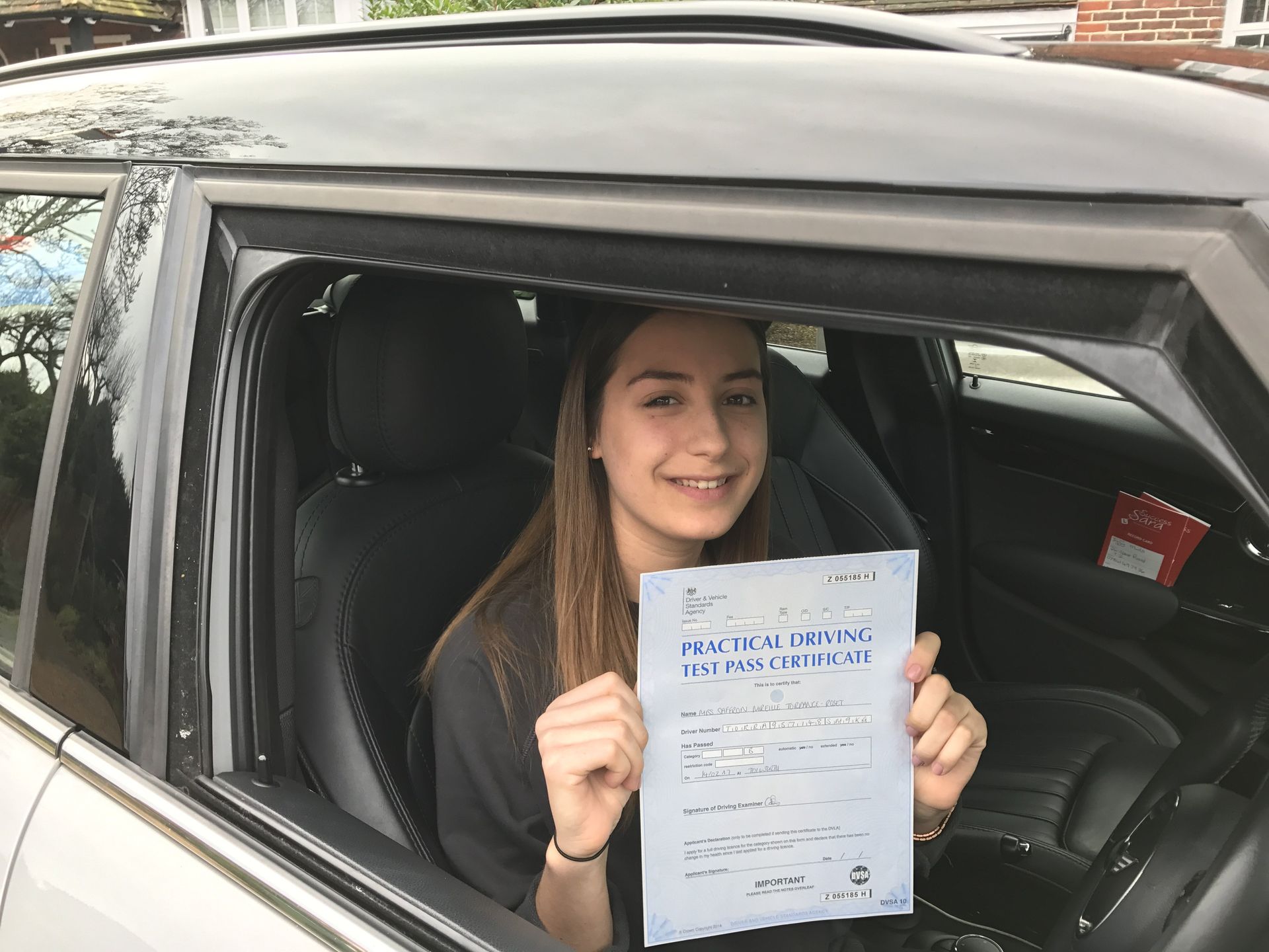 Driver training - Thames Ditton, Surrey - Success With Sara - passed