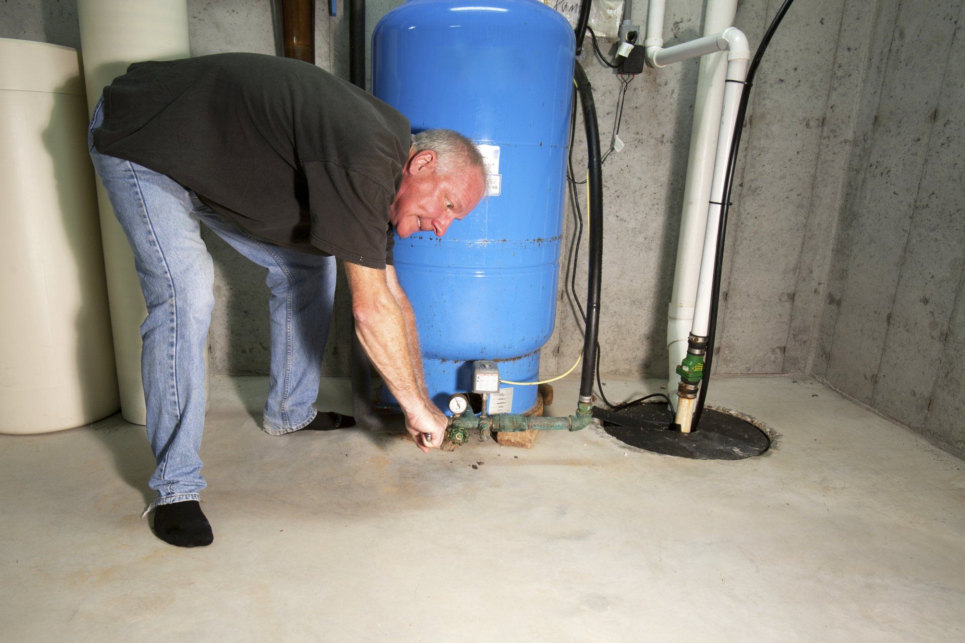 Pipe repair by team