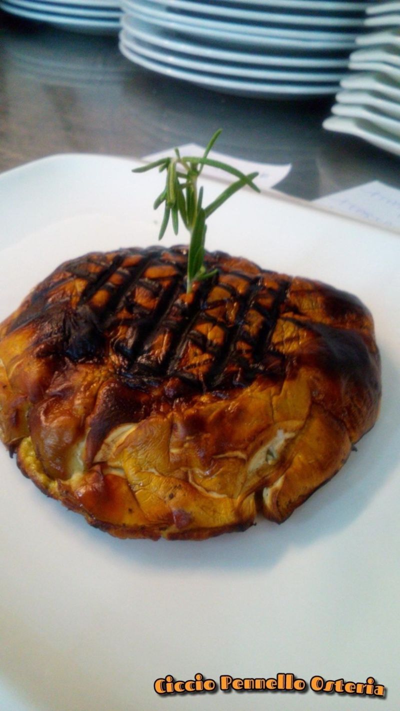 piatto a base di carne alla griglia