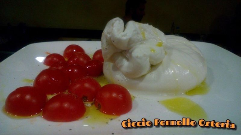 burrata toscana e pomodorini