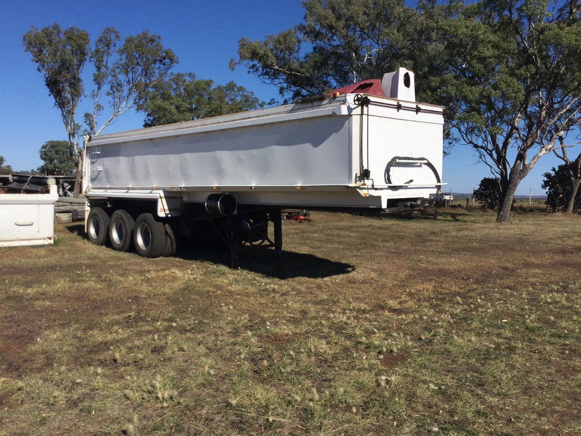 white long truck trailer