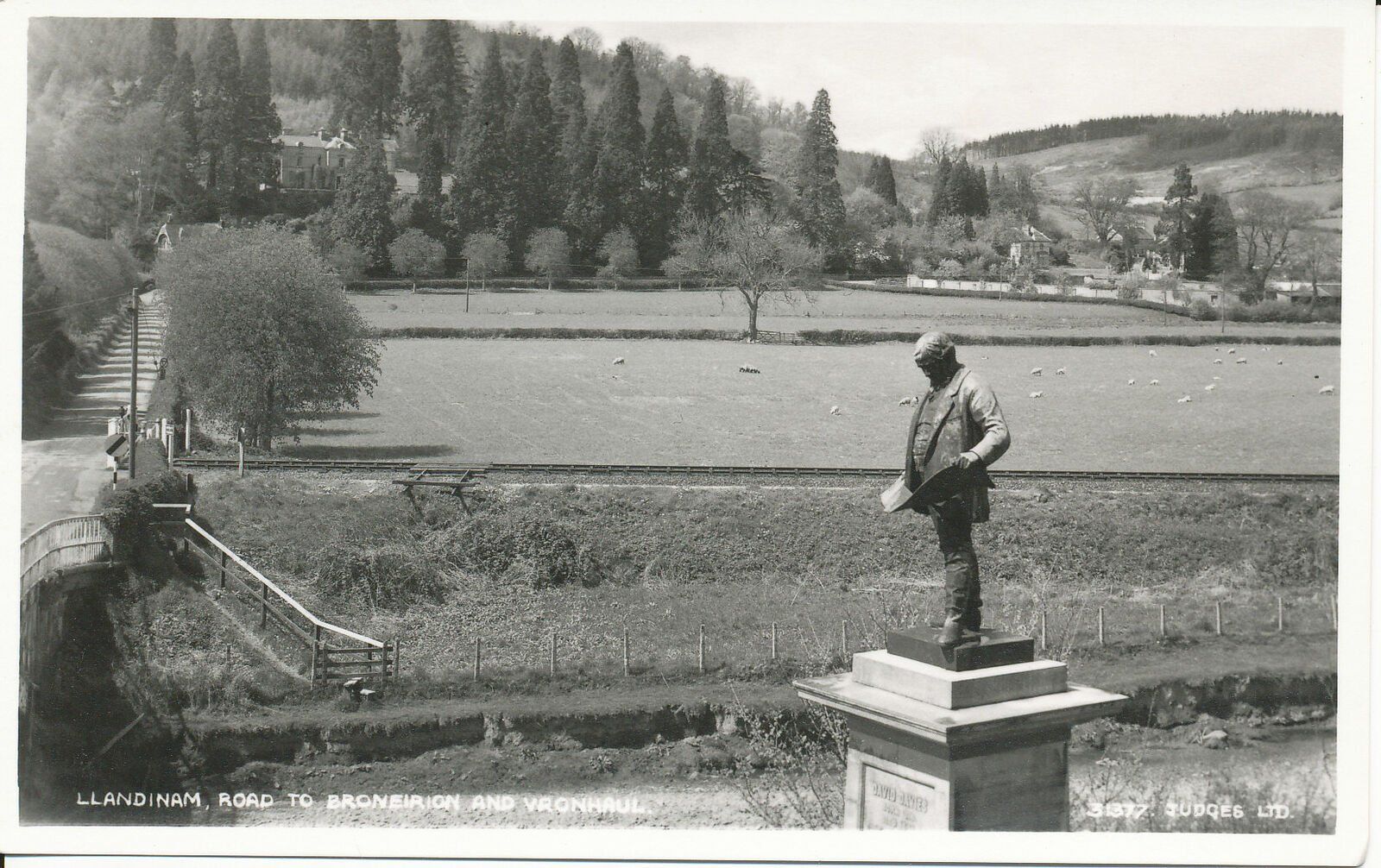 David Davies Statue at Llandinam