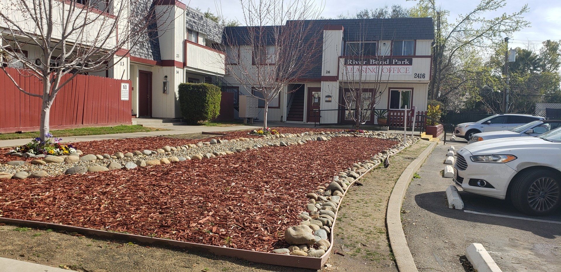 Mulching  — Cordova, CA — Quality Landscape Inc.