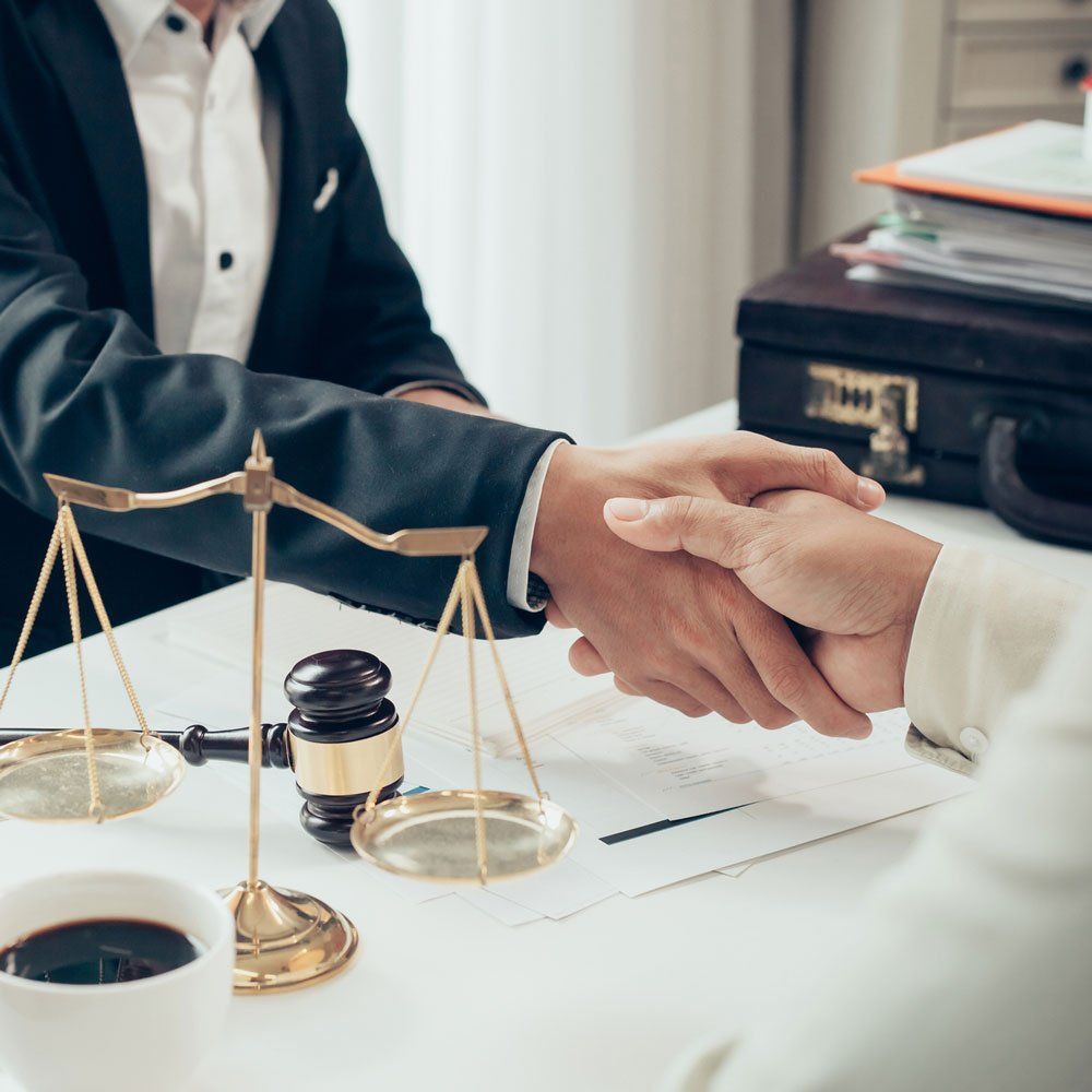 Lawyer and Client Shake Hands — Elizabeth, NJ — Eisdorfer, Eisdorfer, Eisdorfer Lawyer and Client Shake Hands — Elizabeth, NJ — Eisdorfer, Eisdorfer, Eisdorfer