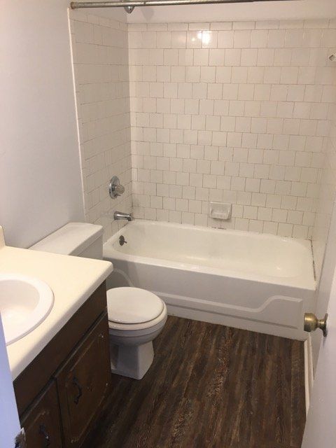 Indian Springs bathroom