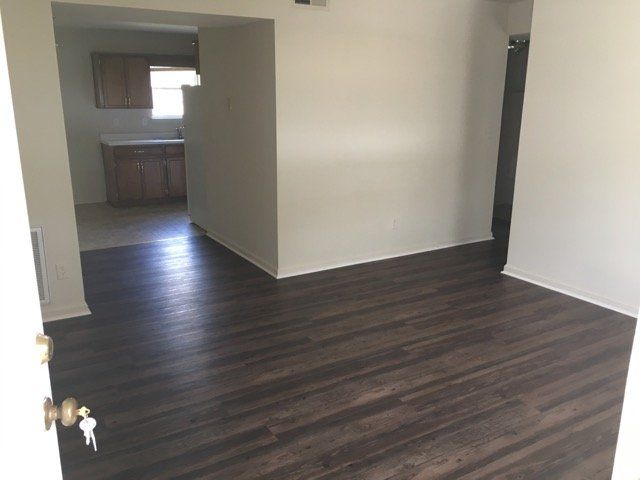 Narrow’s Nest Apartments