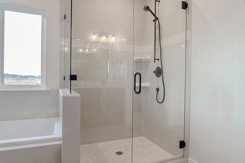 Clear Glass of a Shower Door — Laramie, WY — Snowy Range Glass Clear Glass of a Shower Door — Laramie, WY — Snowy Range Glass
