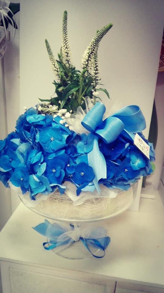 rose e fiori blu