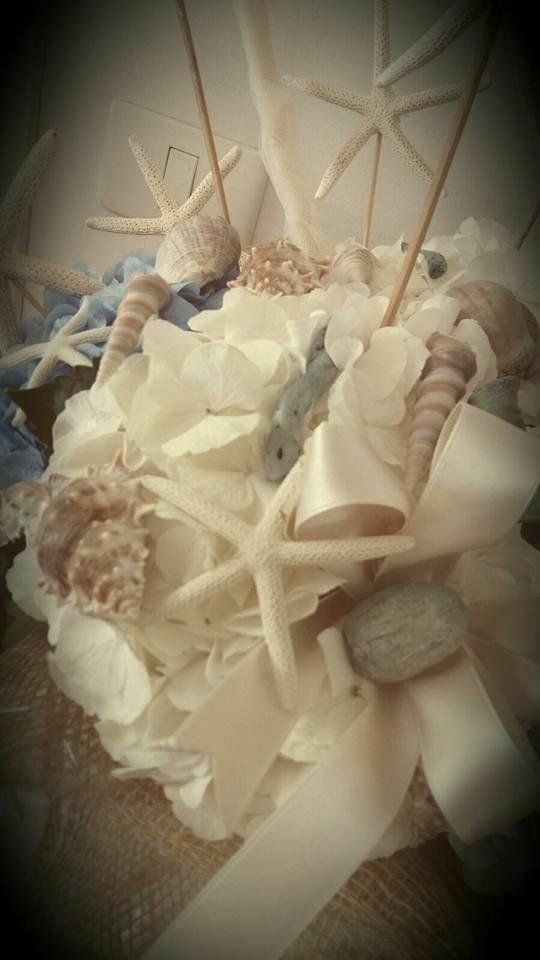 bouquet sposa ortensia bianca, perle, stelle marine, conchiglie