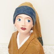 נערה עם עגיל פנינה - לילי אסרף
