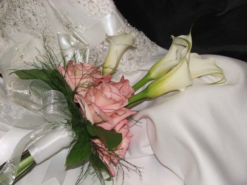 pink wedding bouquet