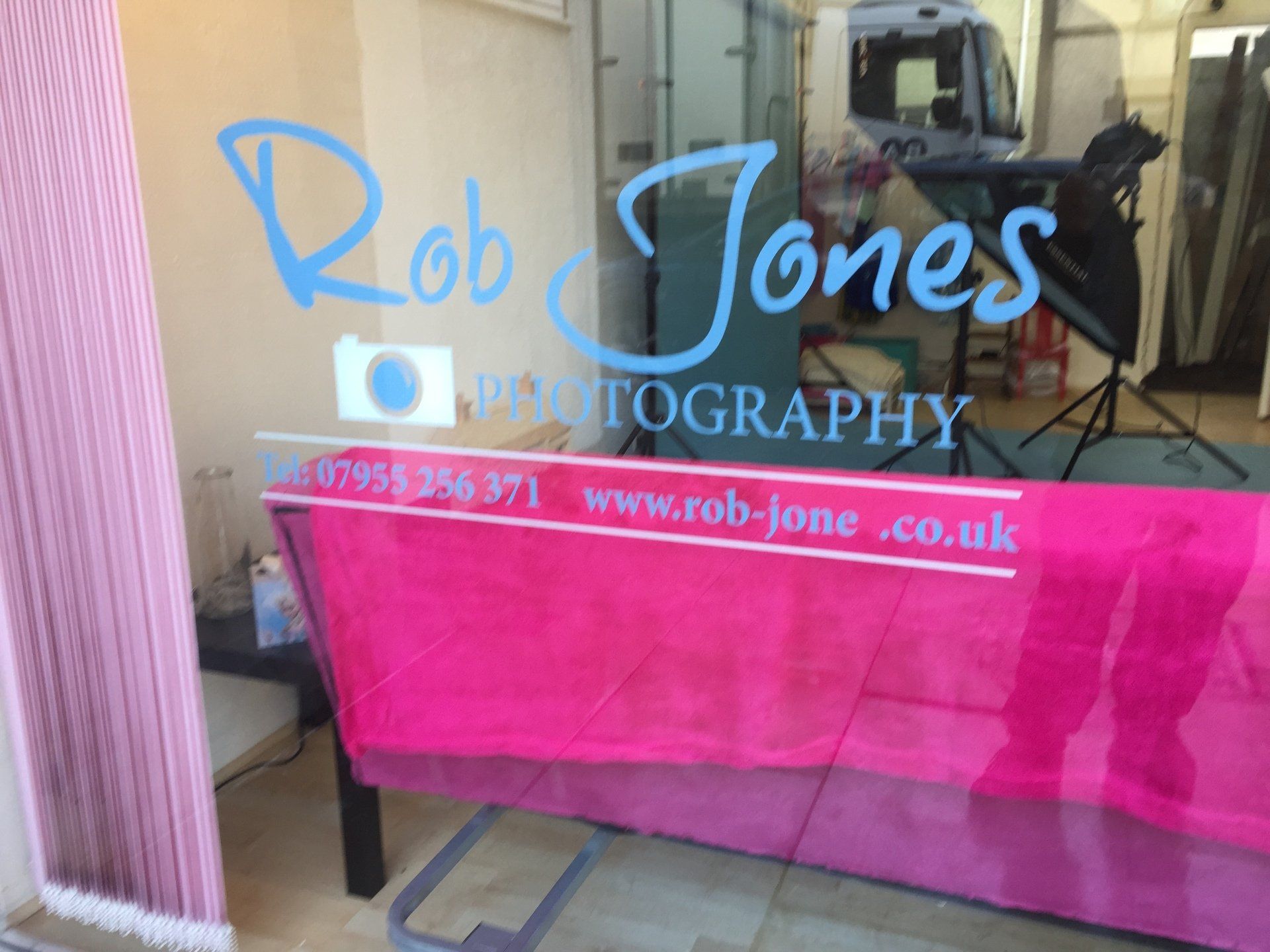 Vinyls to Window