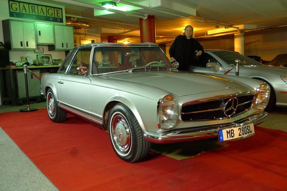 Gary Shapiro with his 1971 MB 280 SL Gary Shapiro with his 1971 MB 280 SL