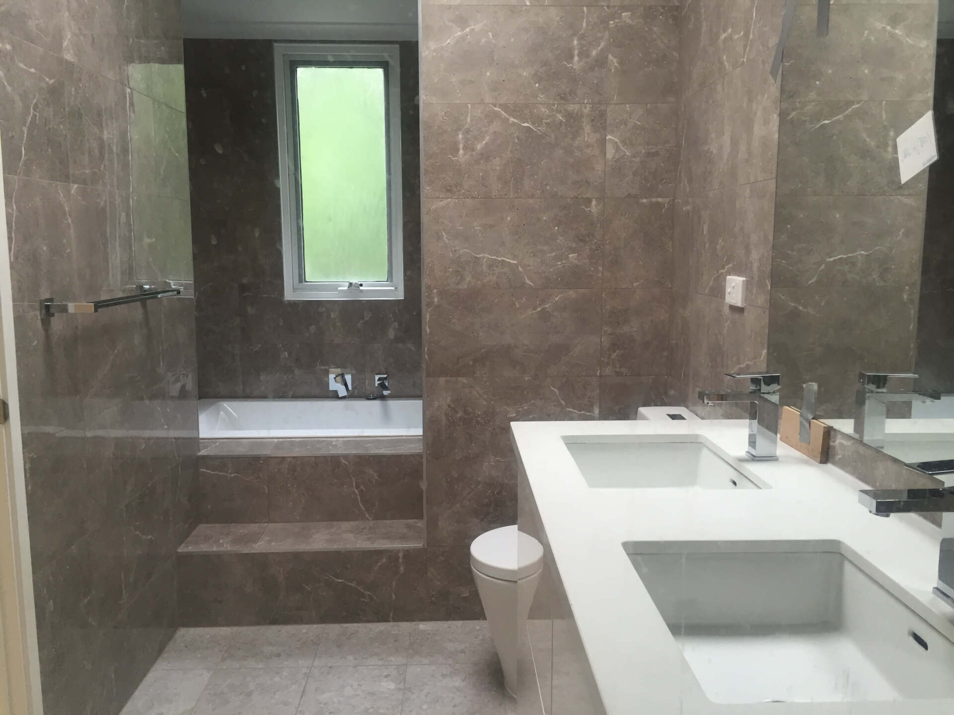 Bathroom renovation by Alfion Deco