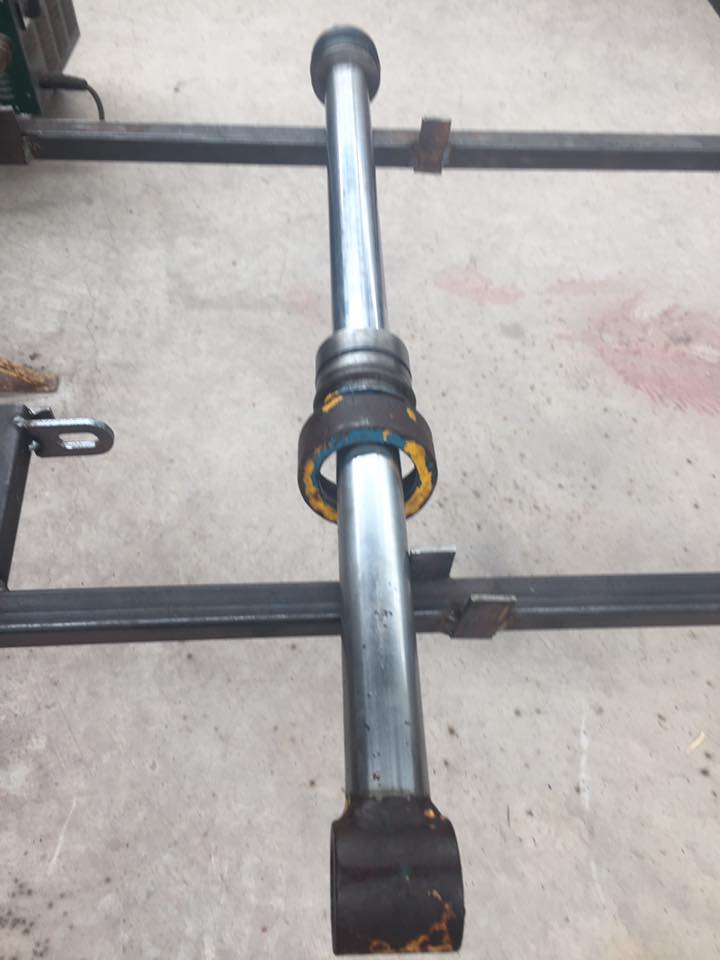 Hydrualic Rams fabricated by MW Engineering & Fabrication Kirkcudbright Dumfries & Galloway Scotland