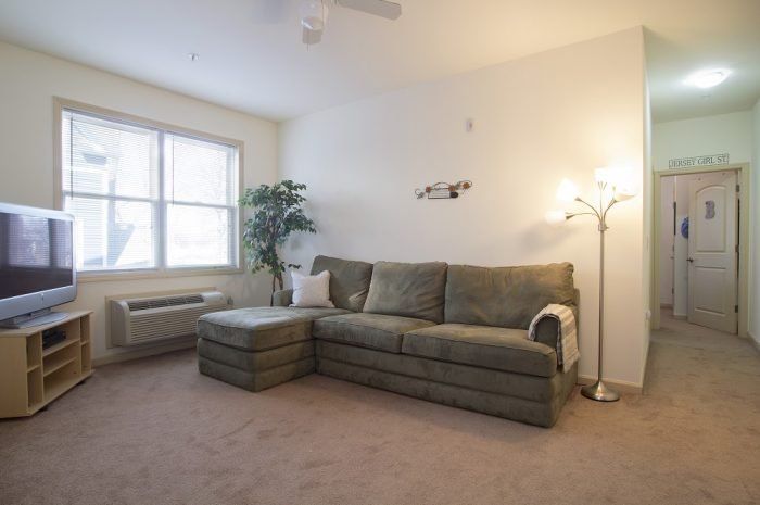 15 Union Street Two bedroom living room