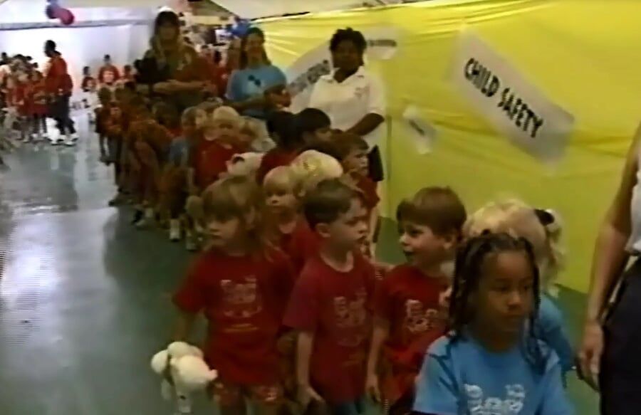 Entering Buddy Bear® Den