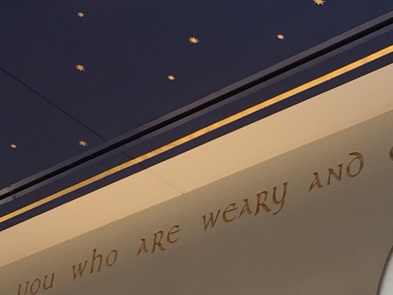 A sign that says 