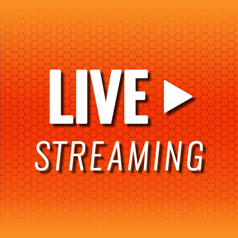 A sign that says live streaming on an orange background