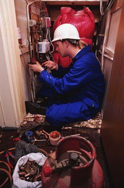 image-1041608-equipment-service-sales.jpg