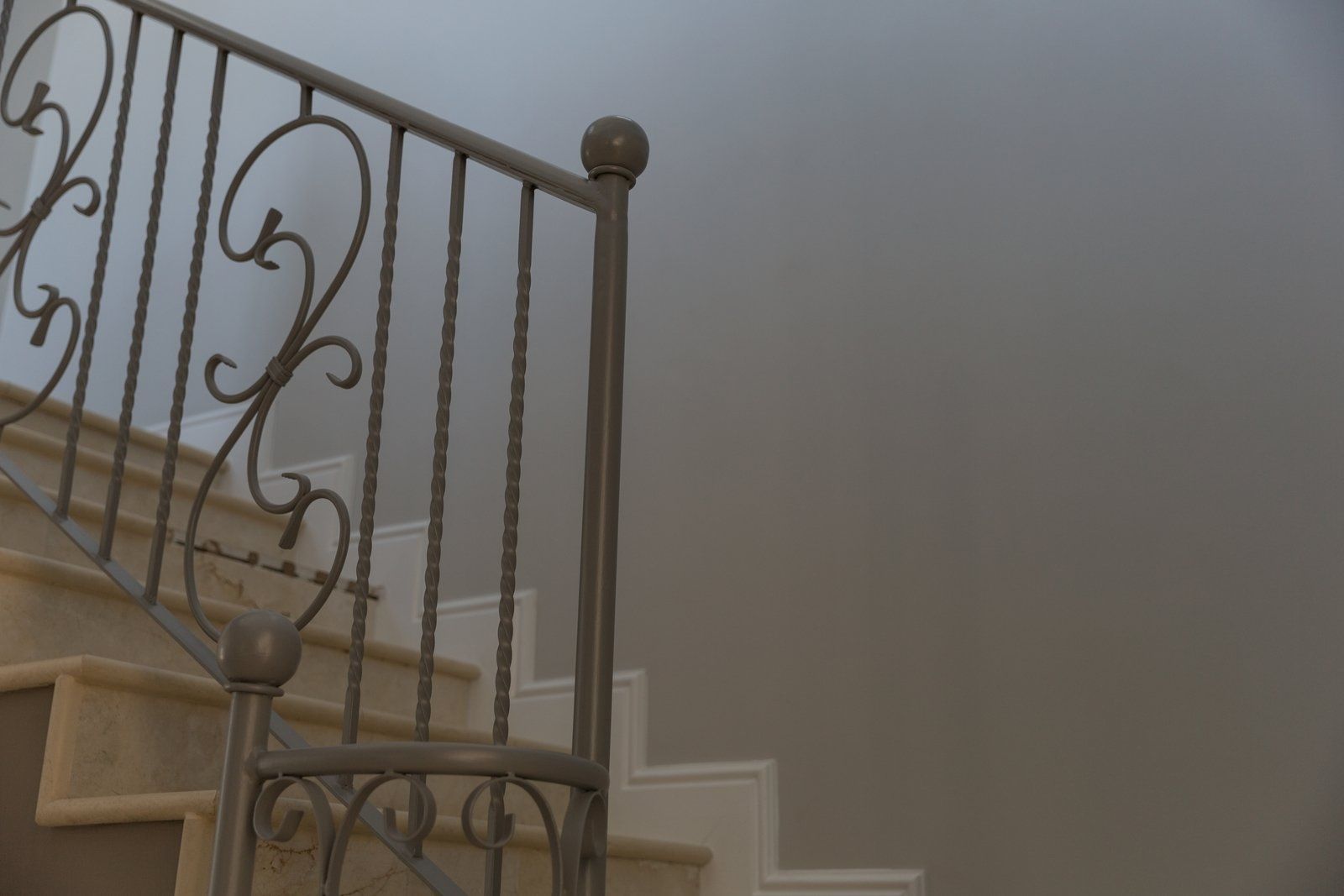 custom metal railing design by Custom Stairs Orlando, FL