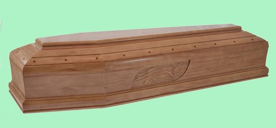 cofano in legno massello con decorazione a tema religioso
