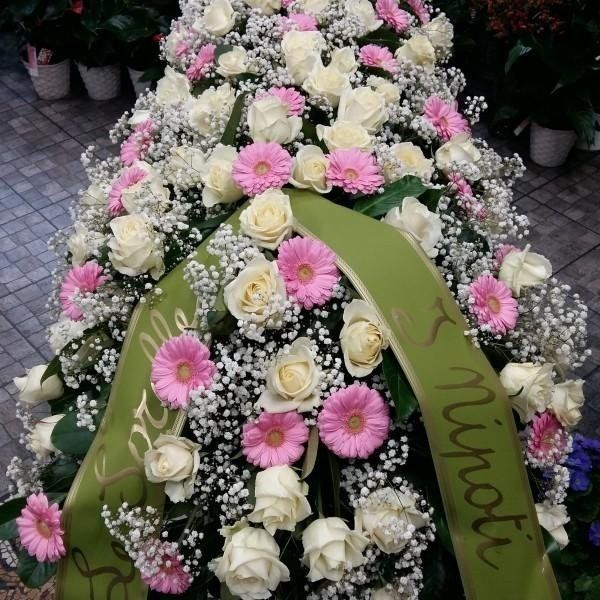 copricassa di rose bicolore