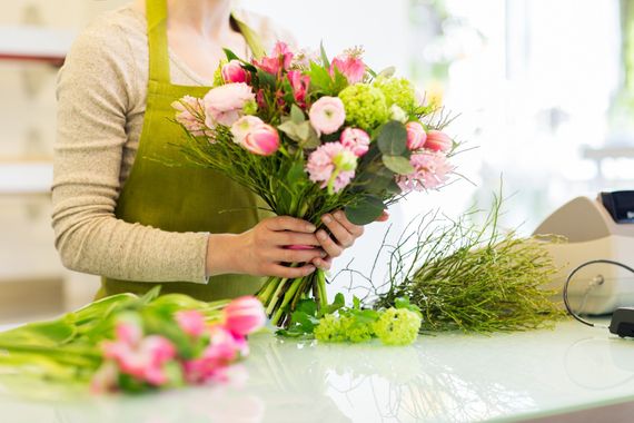 realizzazione mazzo di fiori