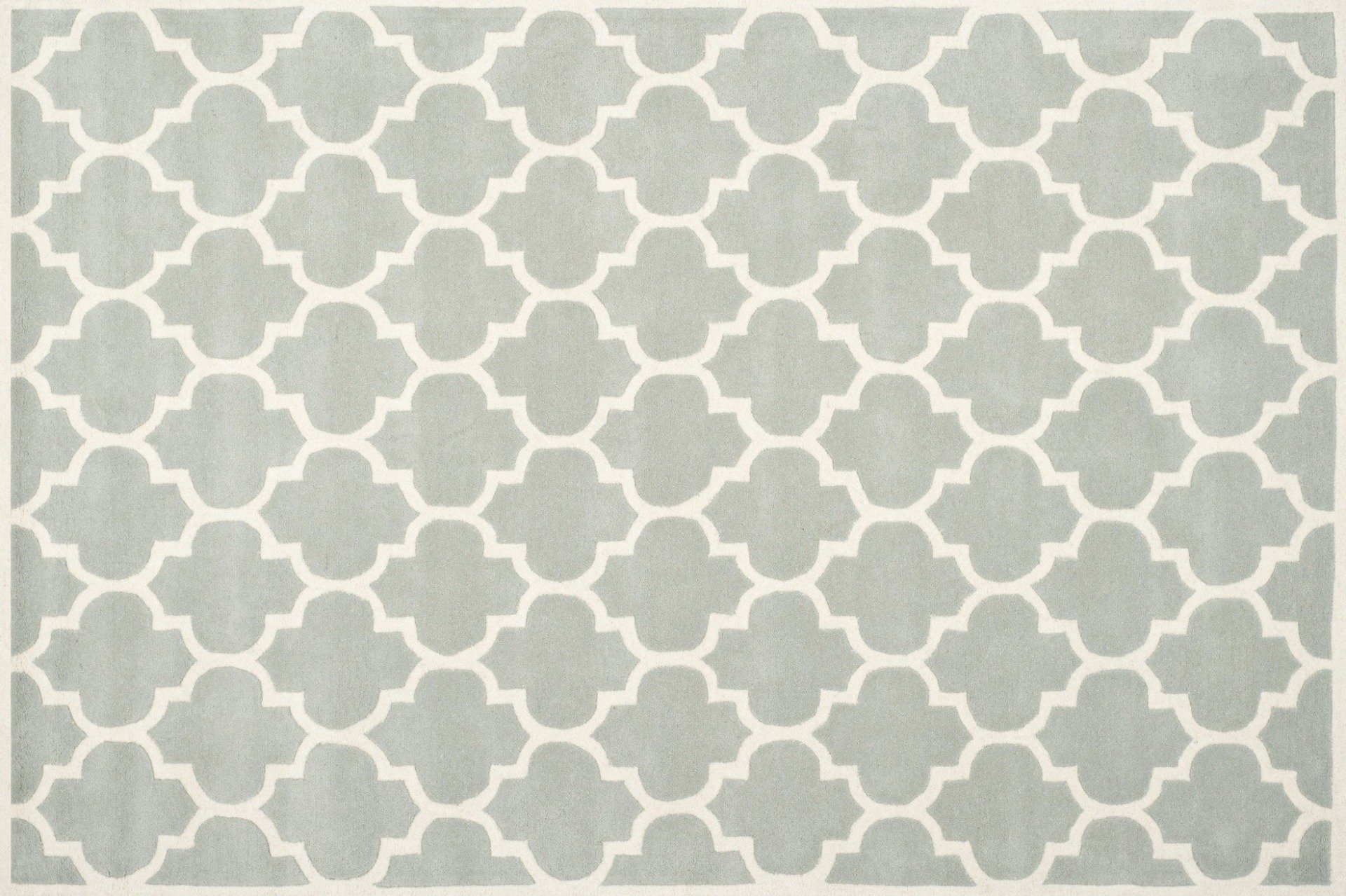 Quatrefoil rug