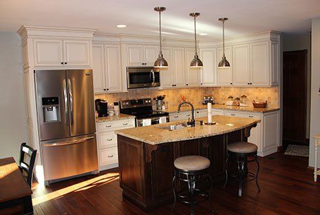 Brightly lit modern kitchen Brightly lit modern kitchen