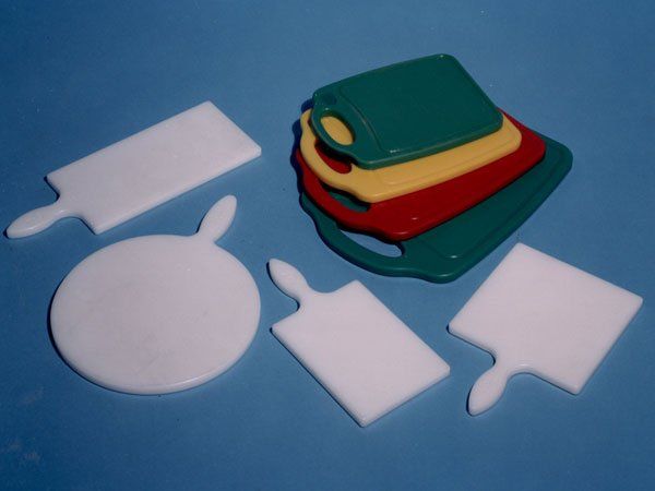 Lavorazione di particolari in materie plastiche