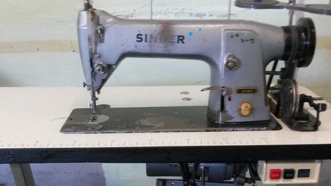 Used – Singer 331K4 single needle locksmith machine