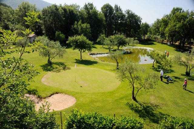 foto panoramica di un campo da golf