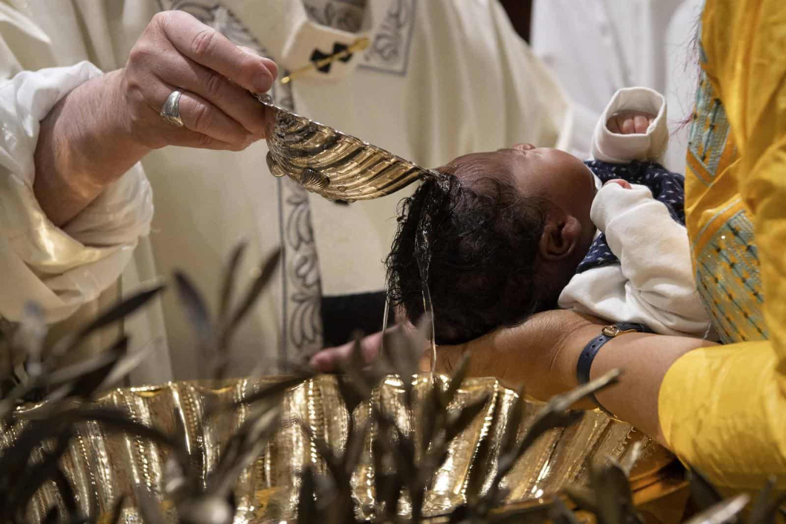 https://thejesuitpost.org/wp-content/uploads/2020/09/20200107T1033-POPE-CALENDAR-BARI-600408_preview.jpeg