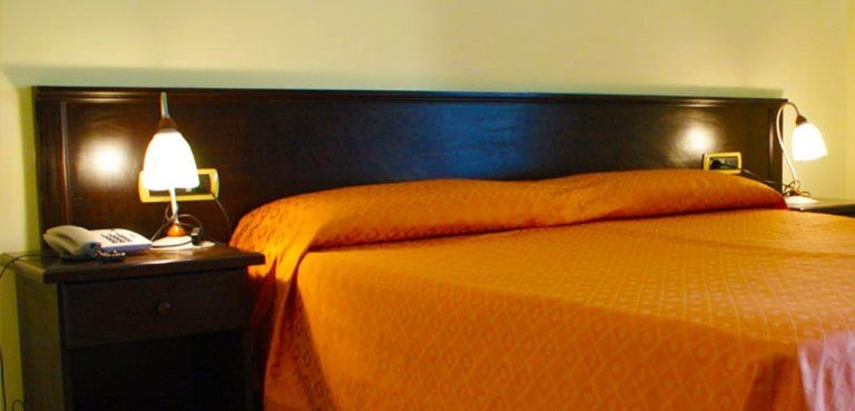 Letto albergo