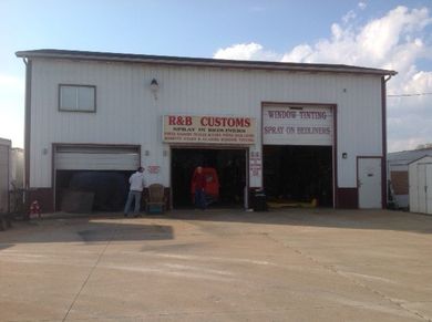Store Front - truck accessory store in Valparaiso, IN Store Front - truck accessory store in Valparaiso, IN