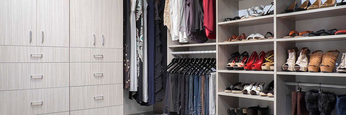 Walk In Custom Closet System