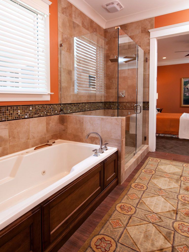 wall tile details in bathroom