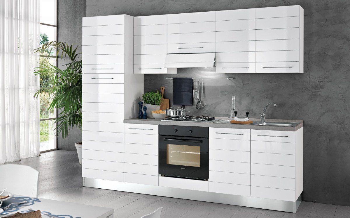 Giada White-kitchen blocks