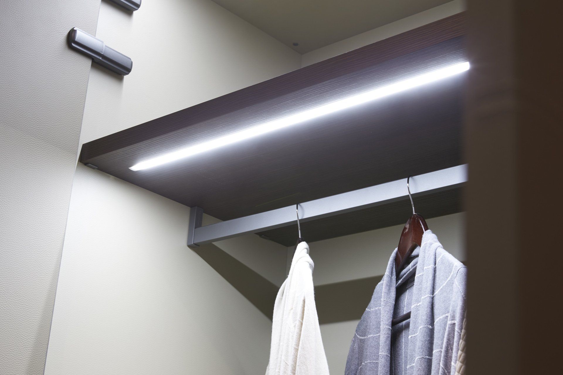 Integrated LED for wardrobes shelves