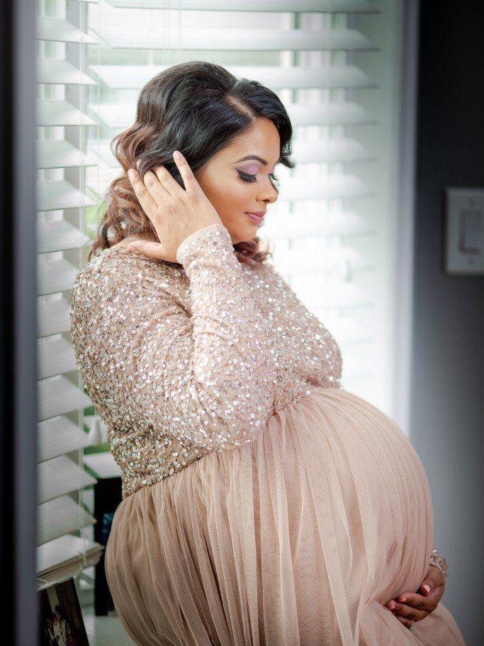 Maternity Photo Shoot | Maternity Photography in New York City | NYC Maternity Photographer | pregnancy photo shoot nyc | maternity photoshoot indoor | indoor maternity photography | indoor maternity photos