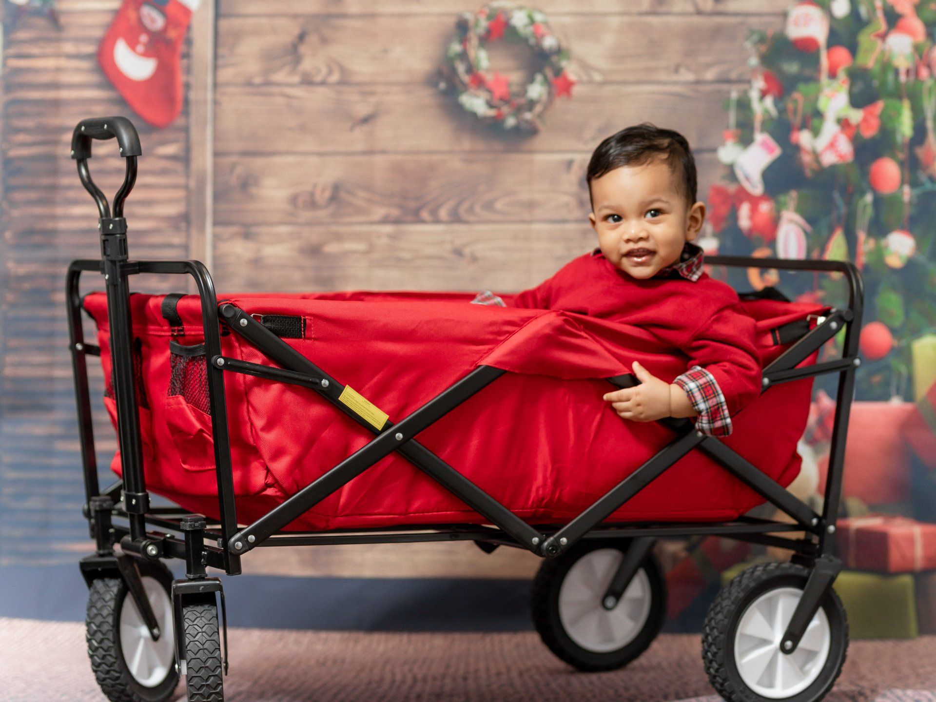 Baby Christmas Photo shoot | Cute Baby Christmas Photos NYC | Creative Holiday Baby Photos New York | NYC Christmas Photoshoots with Props | Professional Family Christmas Photo | Baby Christmas Photography Queens Long Island Brooklyn Bronx New York