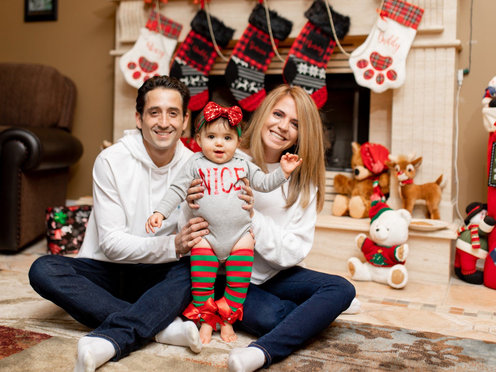 Best Family Christmas Photos NYC | NY Fun Family Christmas Photos | Cute Unique Family Christmas Photos NY |  Professional Family Christmas Photos | Creative Holiday Family Photos in New York | christmas family photo shoot