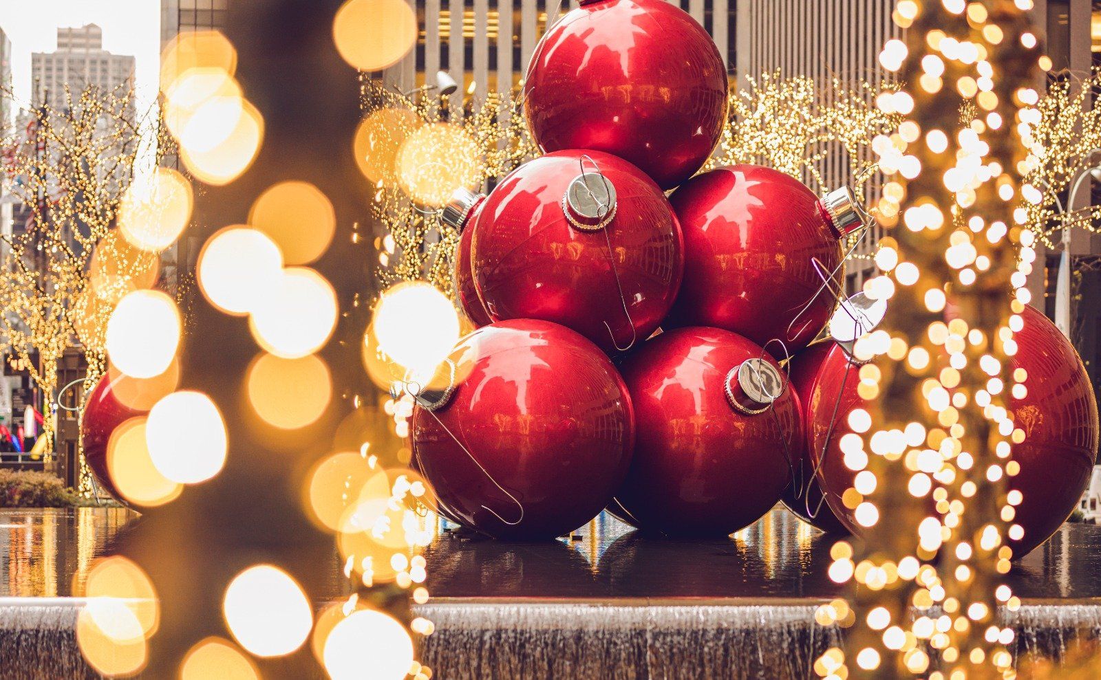 Travel Photography | Rockefeller Tree | New York Photographer | Christmas Decor NYC