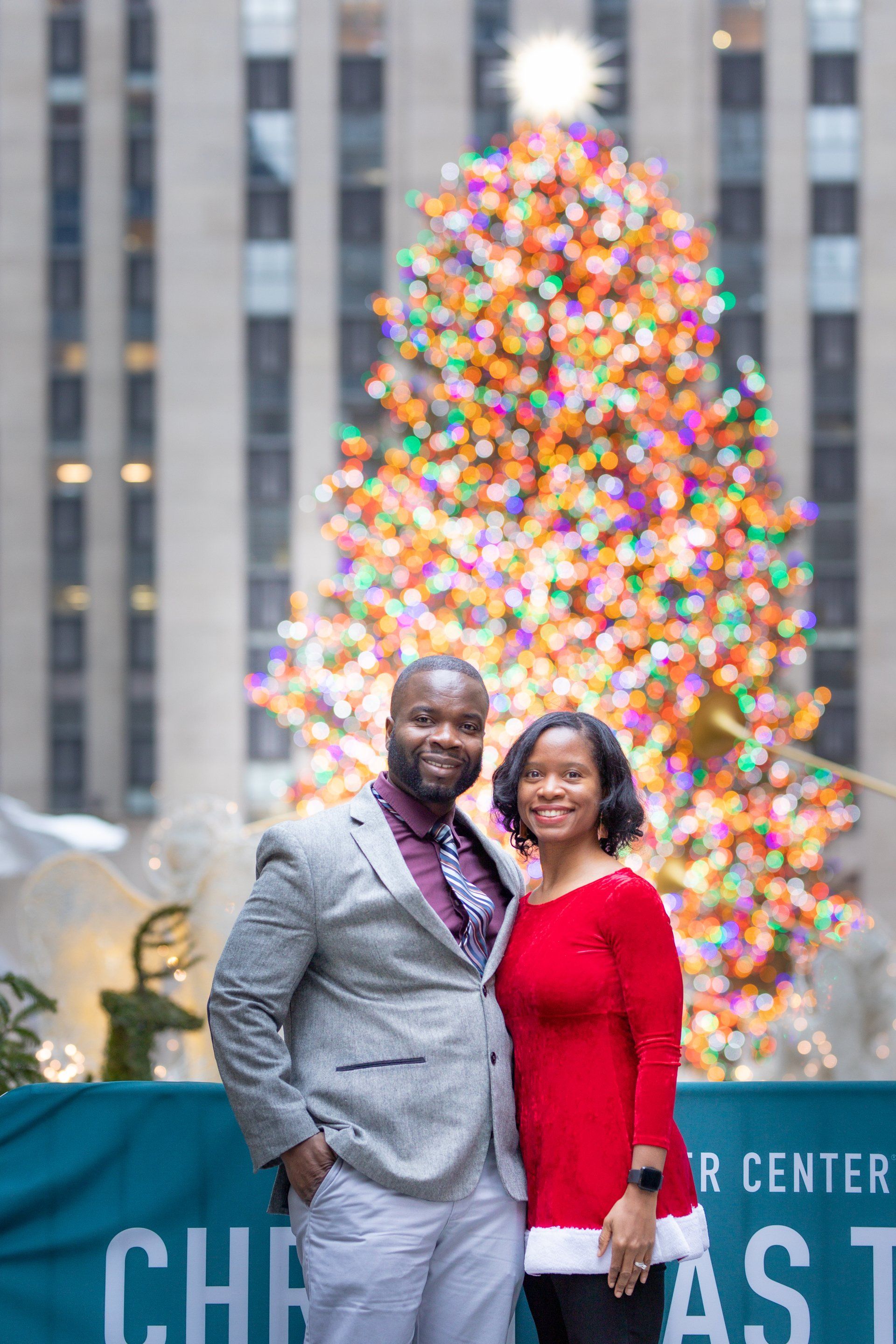 Outdoor Family Holiday Photoshoot Rockefeller Center NY | Holiday Couples Photos NY | New York Family Couples Holidays Photography |  NY Couples Christmas Holiday Photoshoot | Couples Photoshoot Christmas NY